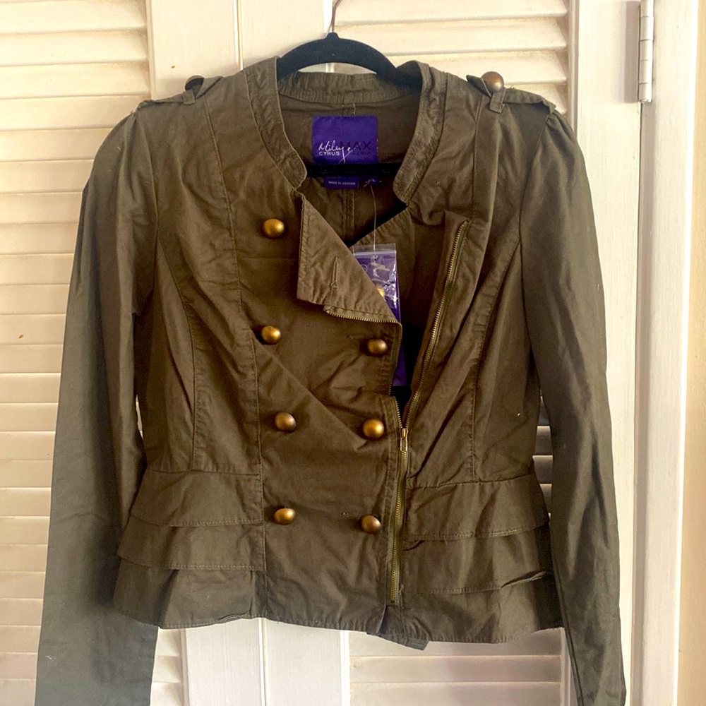 Olive green military style jacket. NWT.
